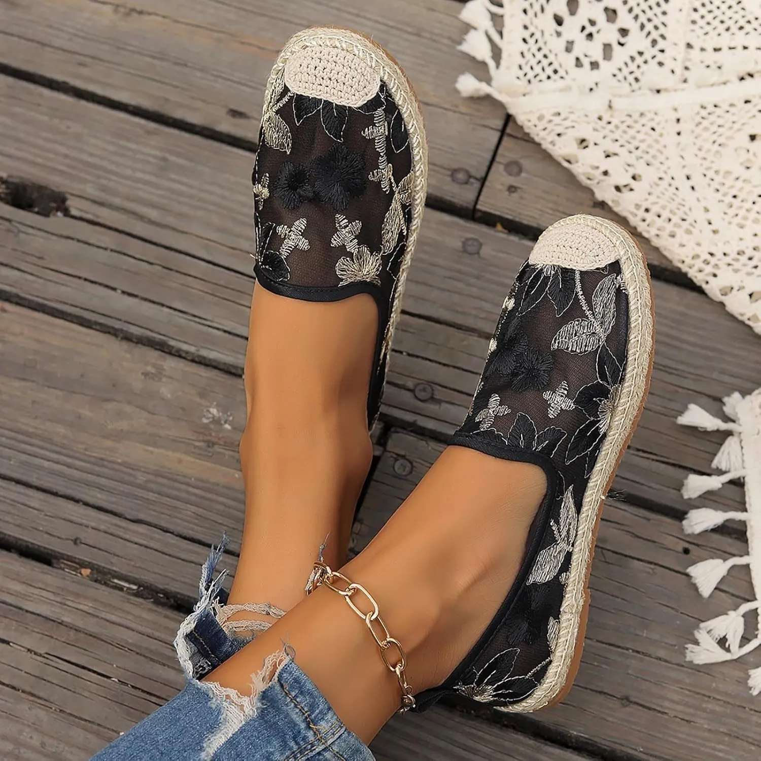 Women's Summer Fashion Solid Color Mesh Flower Casual Shoes Non Slip Breathable Slip On Casual Skate Shoes
